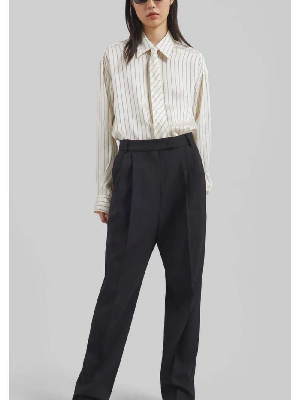 The Frankie Shop Bea pants in black - Picture 3 of 8